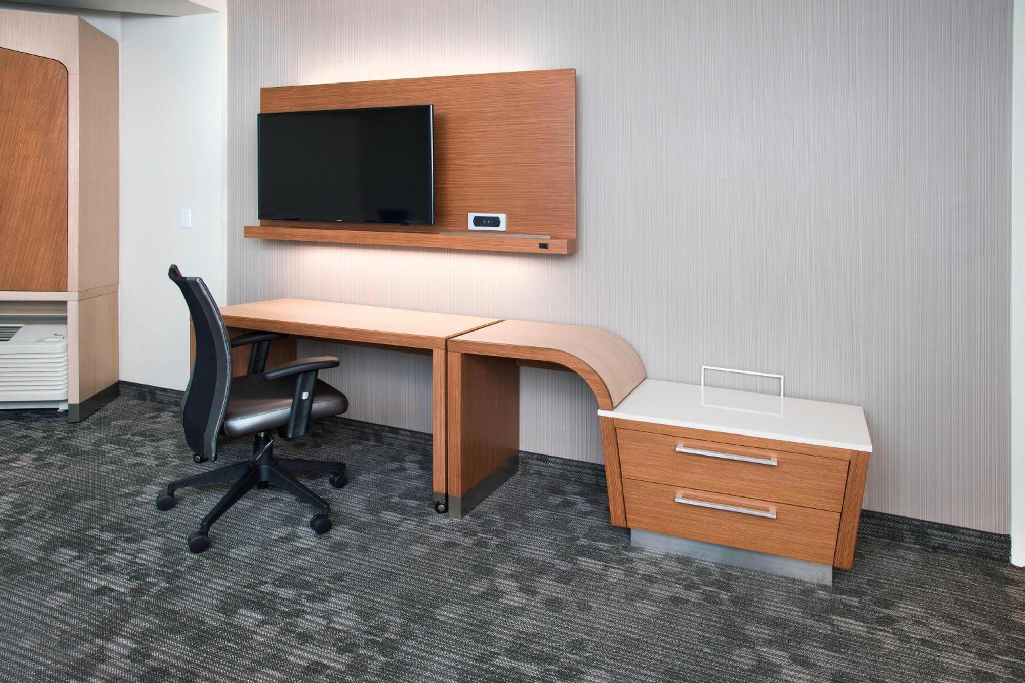 Courtyard By Marriott Redwood City Exterior photo
